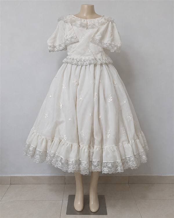 Vestido blanco de época con encaje o primera comunión
